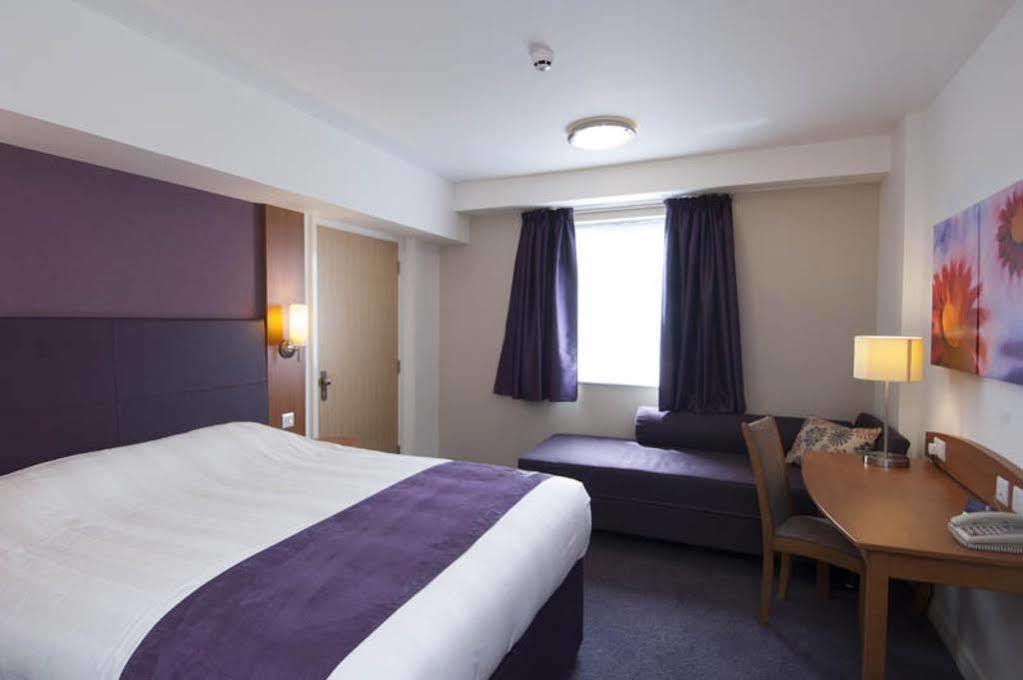 Premier Inn Watford - Croxley Green Exterior foto